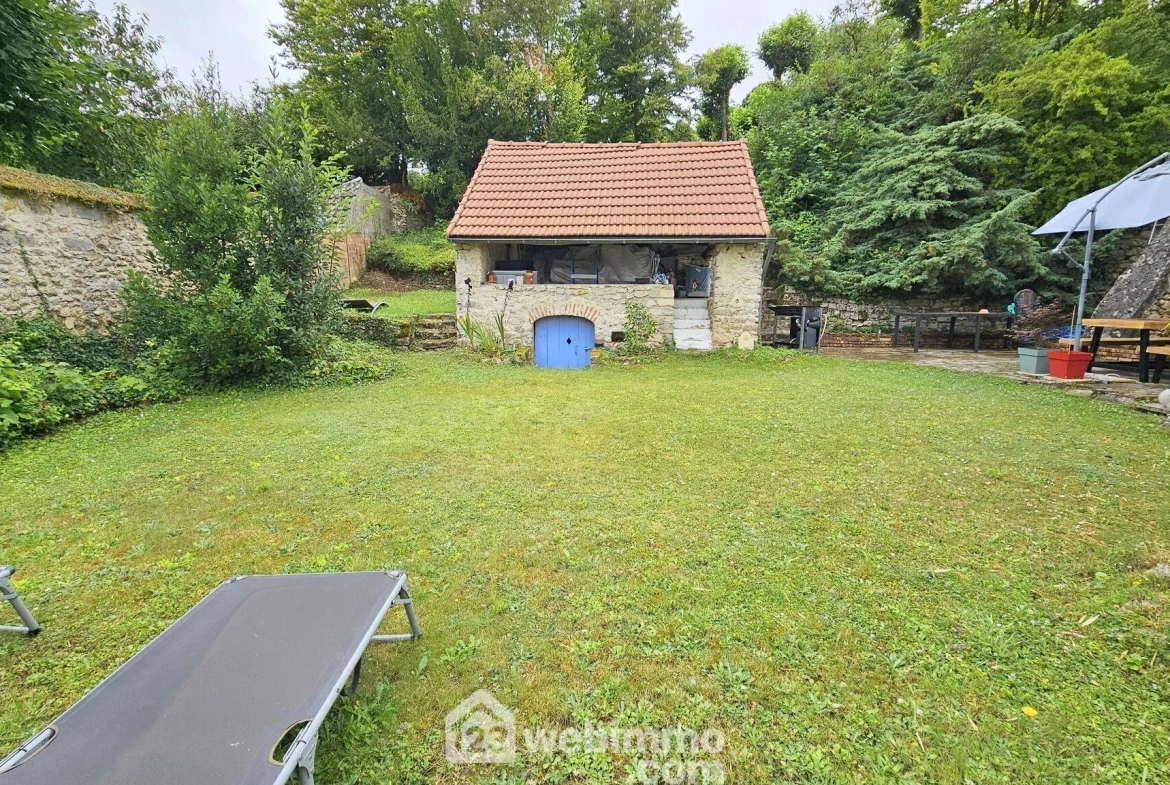 Maison de 110 m² à Gironville-sur-Essonne avec jardin et dépendance 
