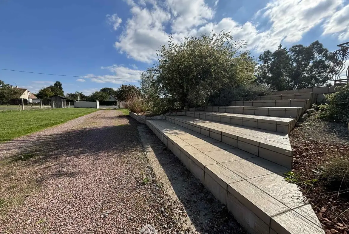 Maison familiale de 125 m² avec terrain arboré à Antran 