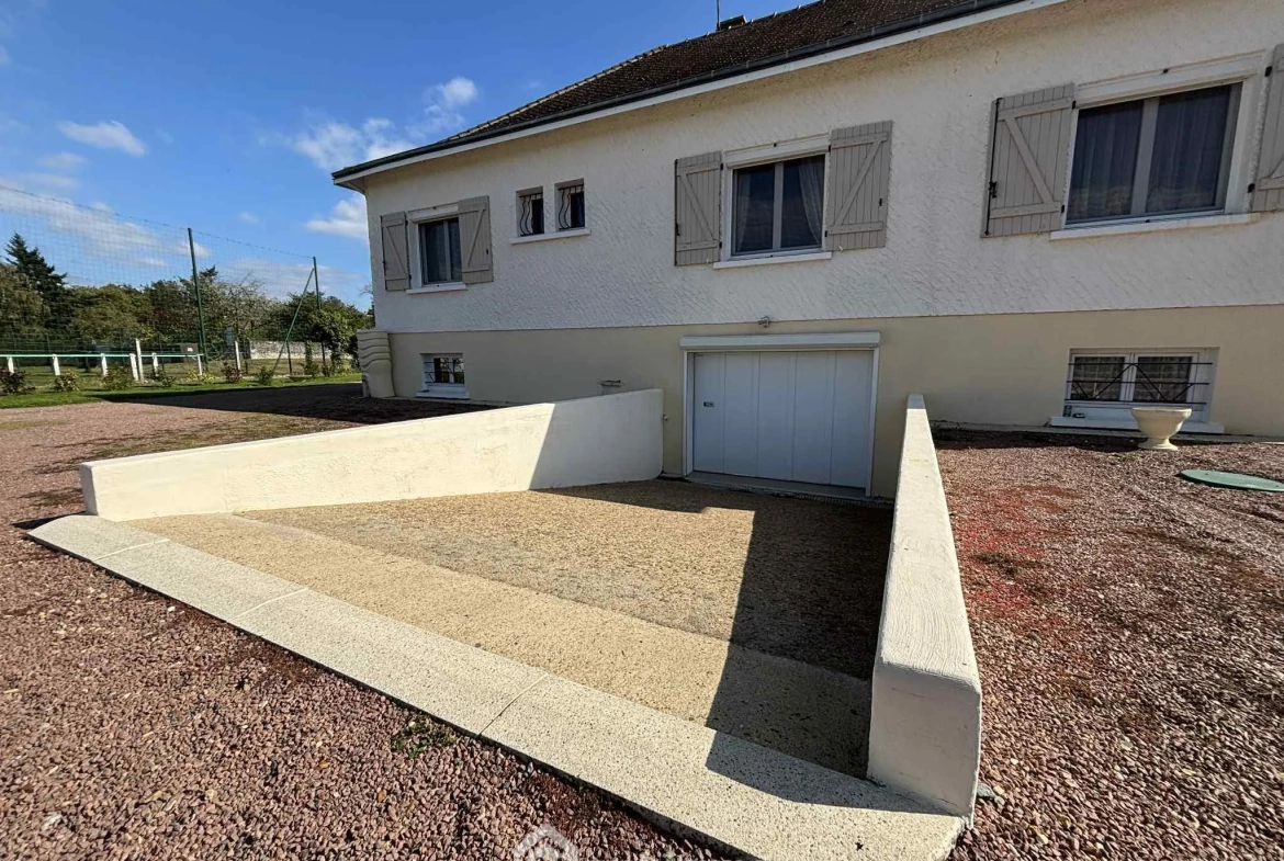 Maison familiale de 125 m² avec terrain arboré à Antran 