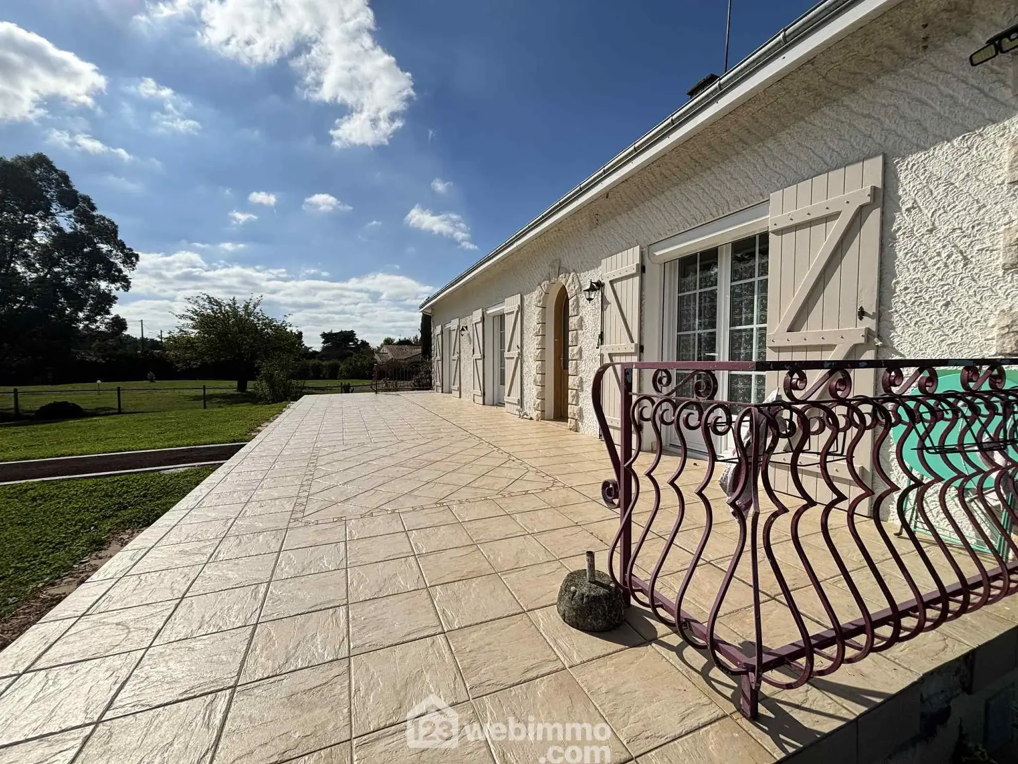 Maison familiale de 125 m² avec terrain arboré à Antran 