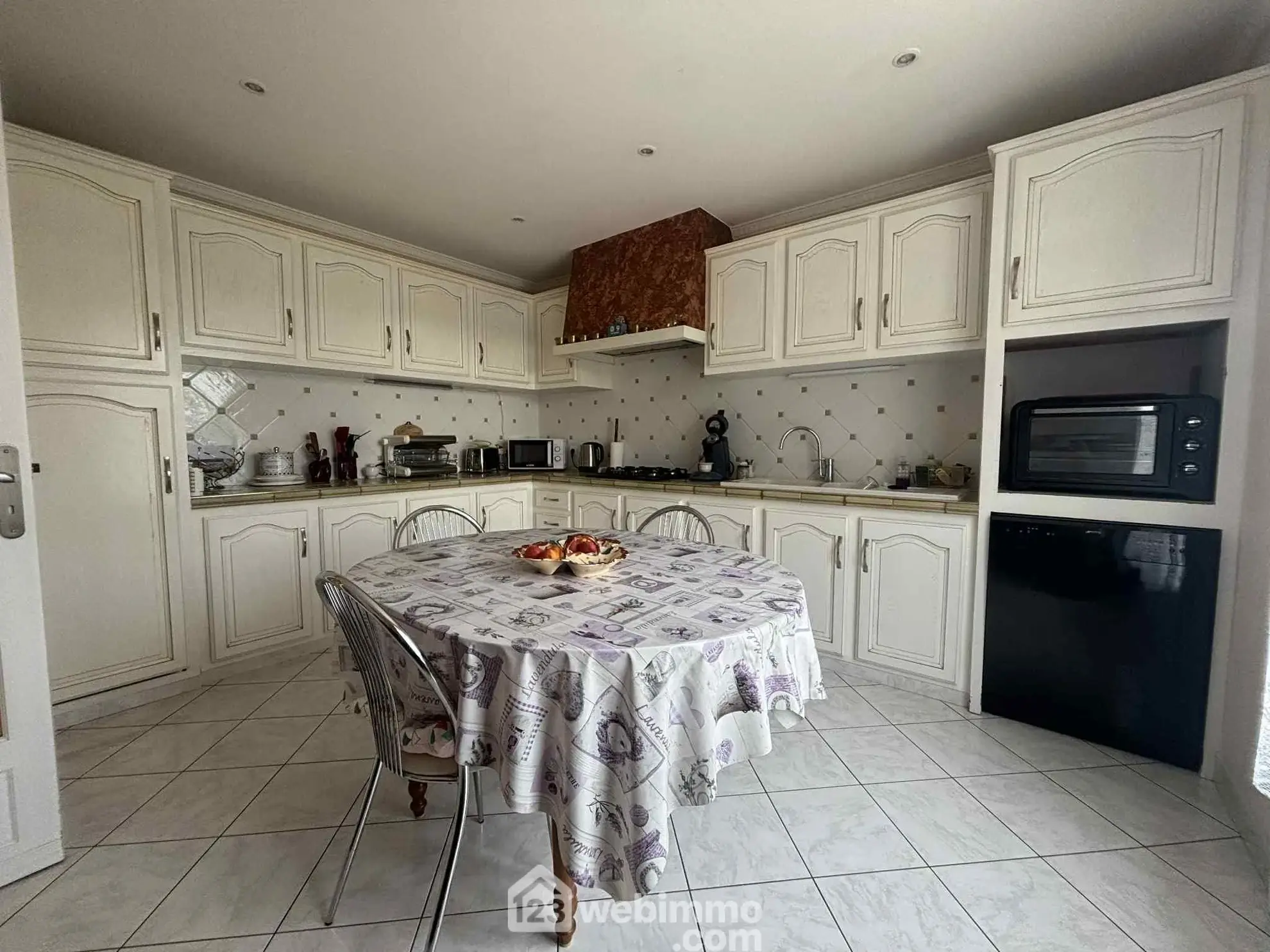 Maison familiale de 125 m² avec terrain arboré à Antran 