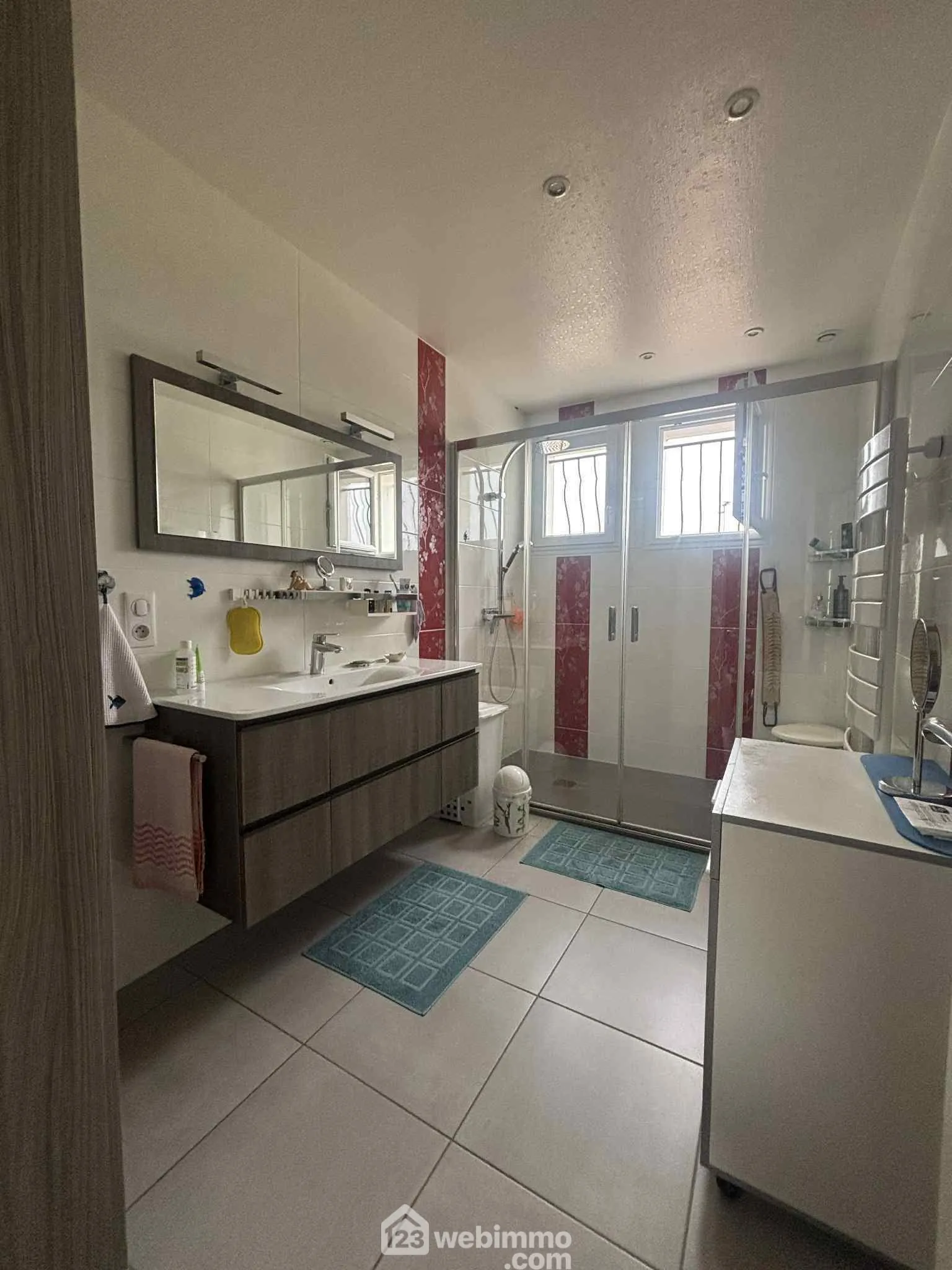 Maison familiale de 125 m² avec terrain arboré à Antran 