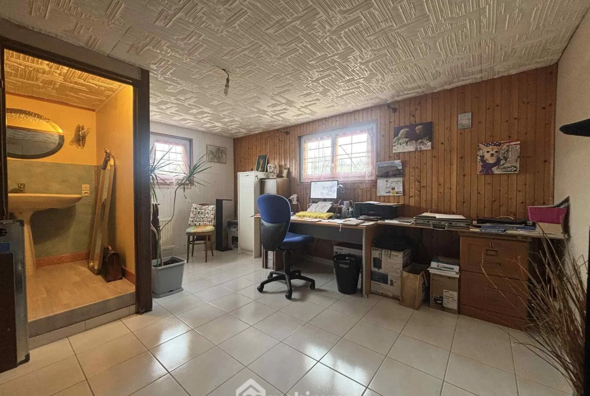 Maison familiale de 125 m² avec terrain arboré à Antran 