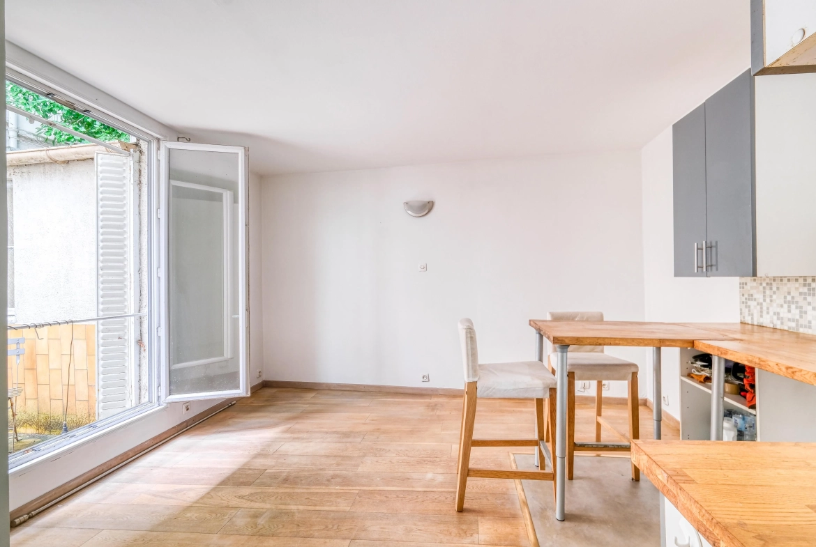 Studio à vendre dans le 14e arrondissement de Paris proche métro Pernety 