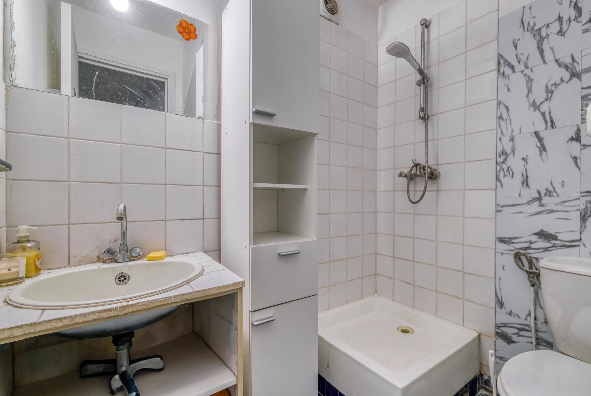 Studio à vendre dans le 14e arrondissement de Paris proche métro Pernety 