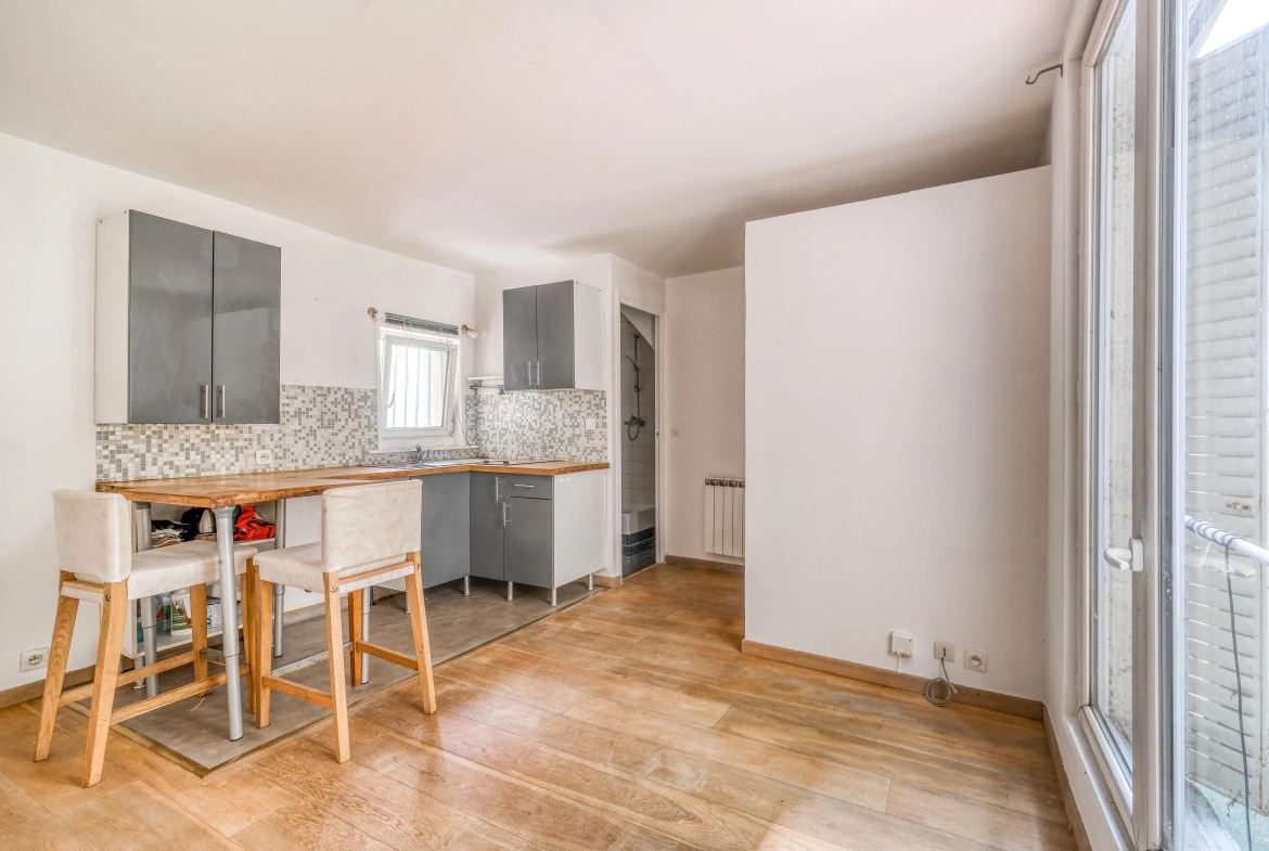Studio à vendre à Paris 14e proche métro Pernety - 18,12 m² avec remise 