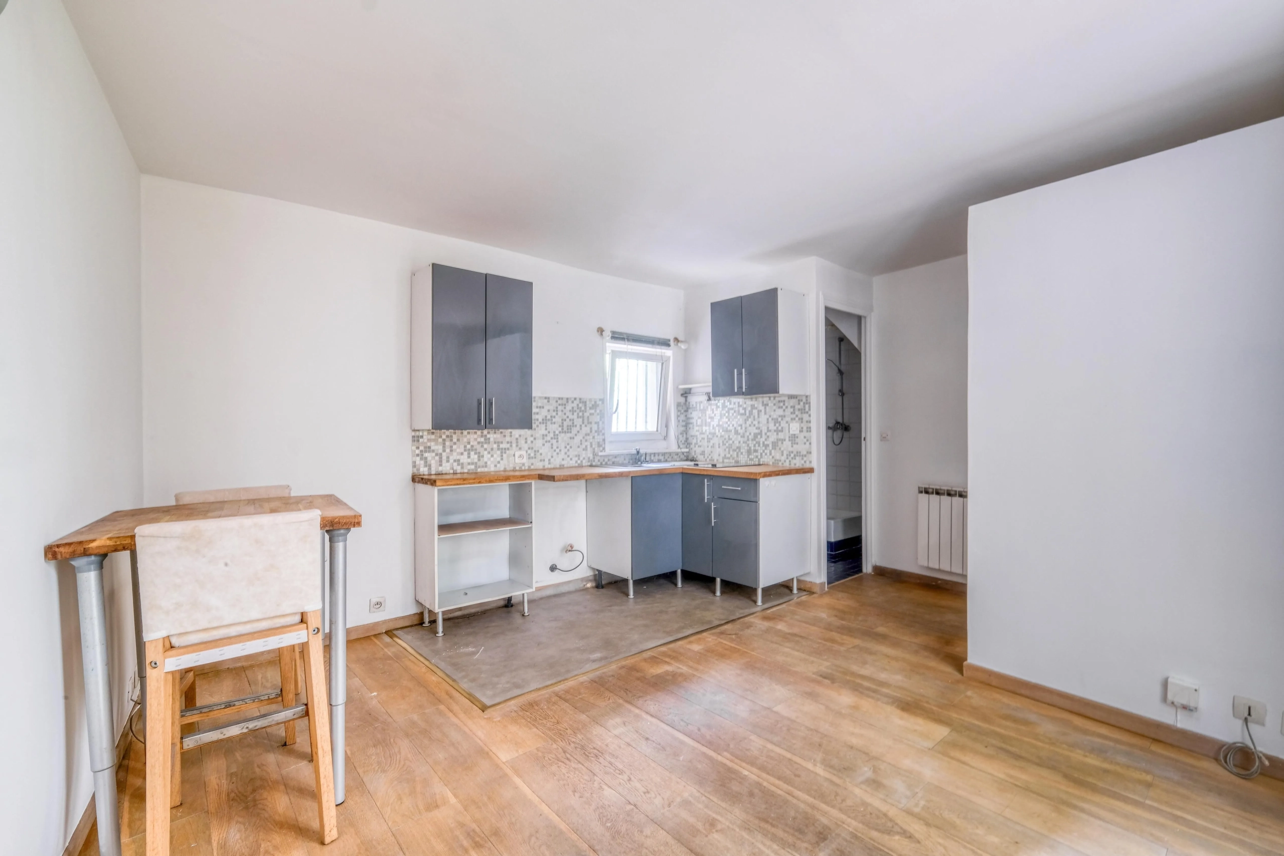 Studio à vendre à Paris 14e proche métro Pernety - 18,12 m² avec remise 
