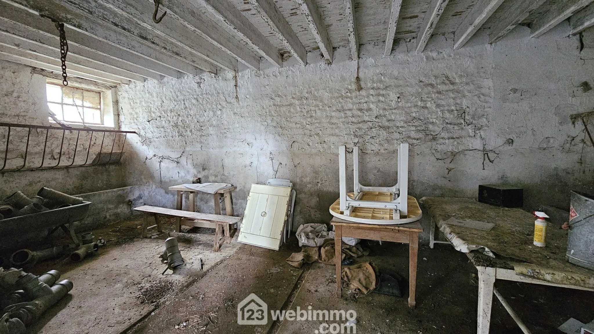 Belle ferme de 260 m² à rénover avec dépendances à Rumont, Fontainebleau 