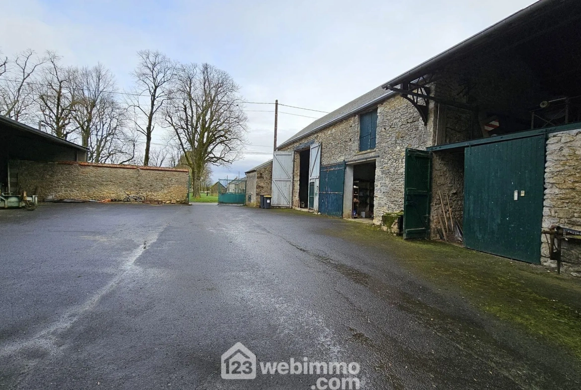 Belle ferme de 260 m² à rénover avec dépendances à Rumont, Fontainebleau 