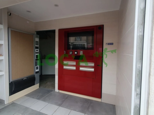 Local commercial de 25 m² avec cave voutée à Dijon proche Place Wilson