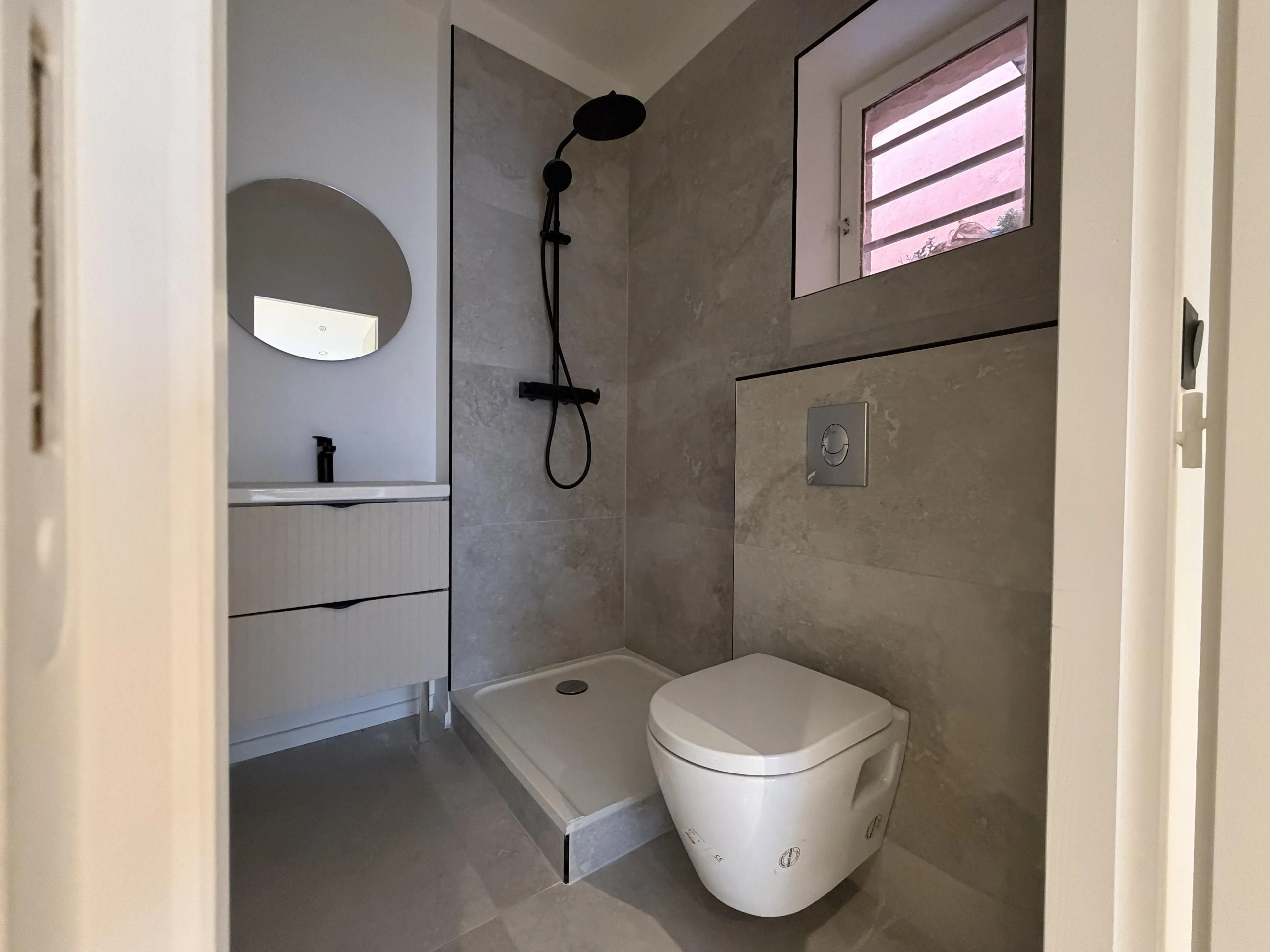 Bel appartement T2 rénové à Lyon avec prestations de qualité 