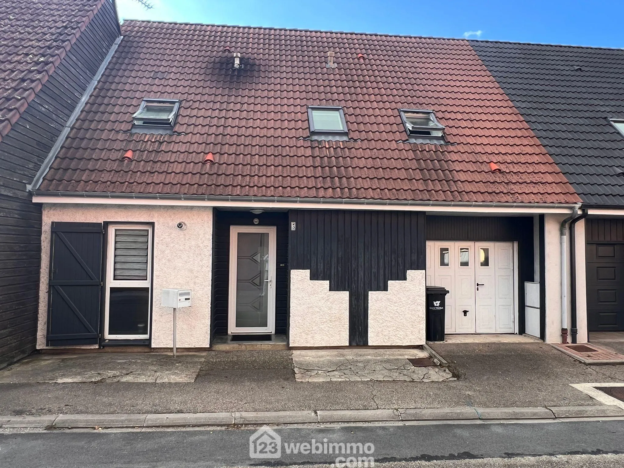 Maison 4 chambres avec garage et terrain à Belleville-sur-Meuse 