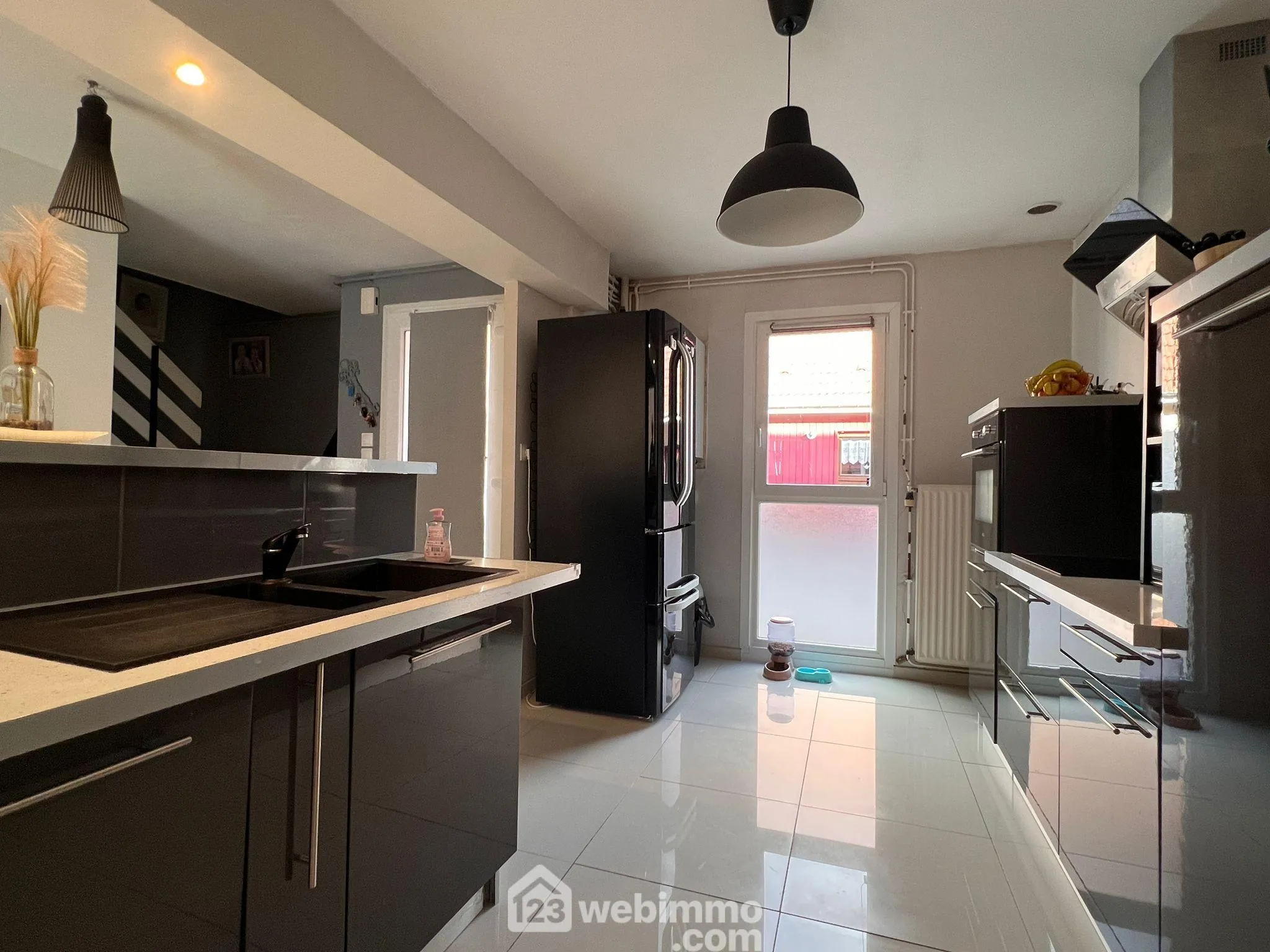 Maison 4 chambres avec garage et terrain à Belleville-sur-Meuse 