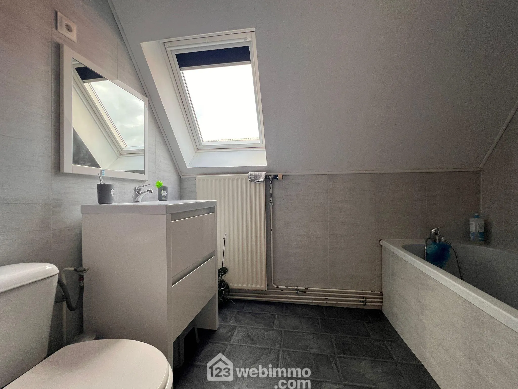 Maison 4 chambres avec garage et terrain à Belleville-sur-Meuse 
