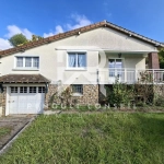 Maison à vendre à Beaumontel — 74 m² avec terrain de 920 m², 2 chambres, sous-sol et portail électrique