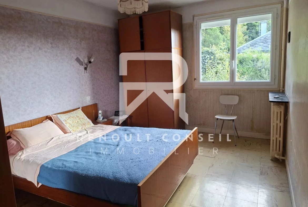 Maison à vendre à Beaumontel — 74 m² avec terrain de 920 m², 2 chambres, sous-sol et portail électrique 