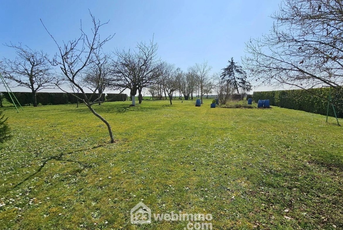 Maison de 176 m² avec jardin et dépendance au Malesherbois 