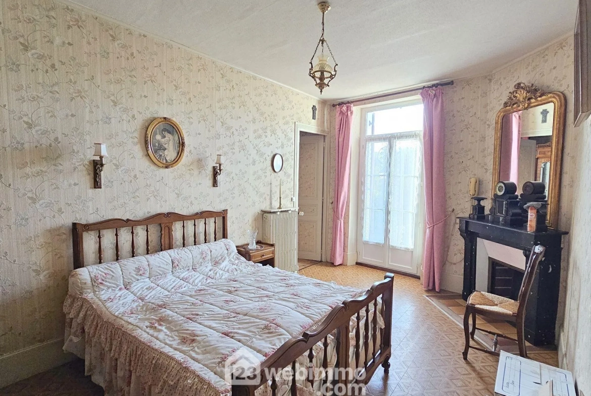 Maison en pierre de 102 m² avec dépendances à Boigneville 