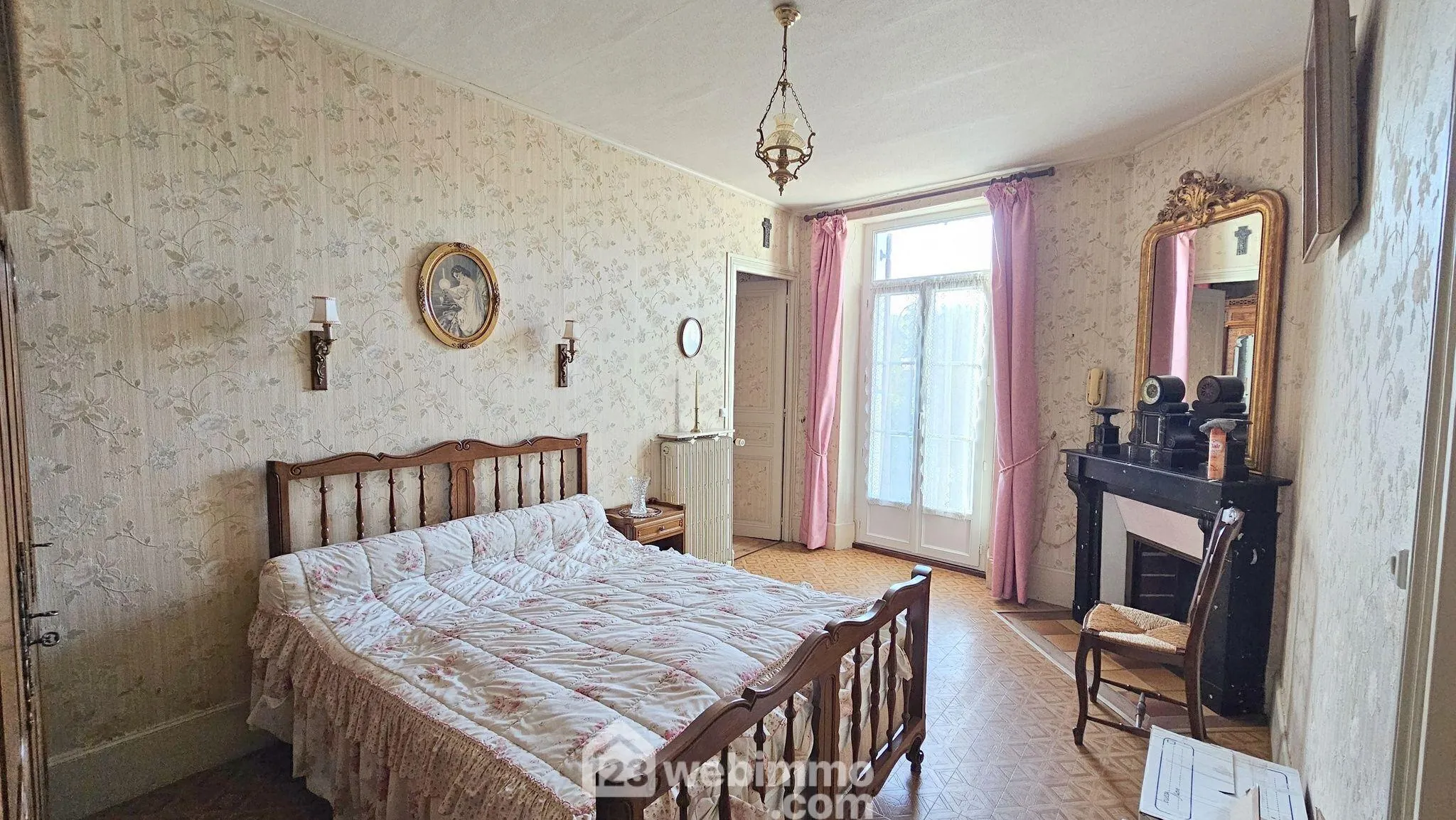 Maison en pierre de 102 m² avec dépendances à Boigneville 