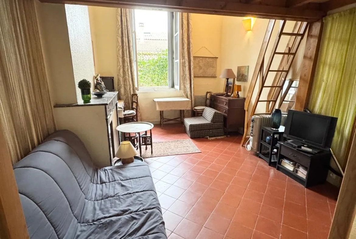 Appartement 4 pièces à Nîmes avec terrasse et fort potentiel - Prix 140 000 € 