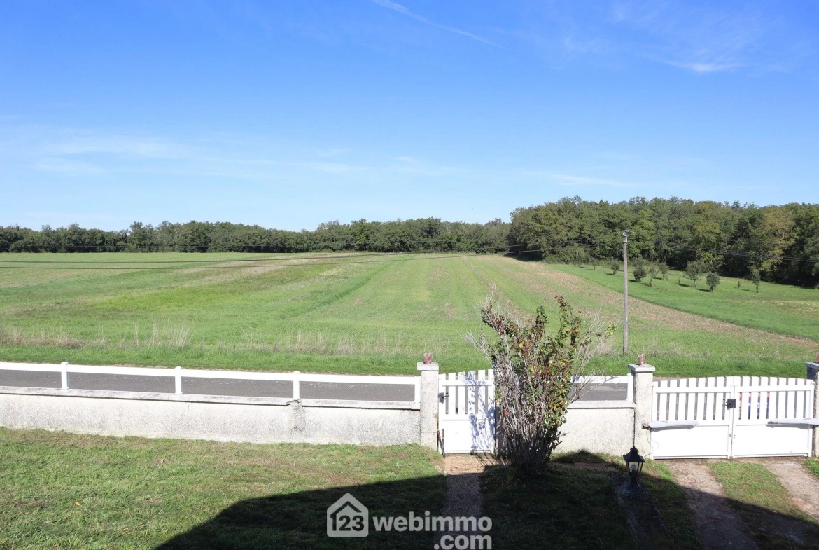Maison de 94 m² avec 3 chambres à Bonnes, terrain de 2000 m², garage et sous-sol complet 