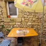 Charmante maison en pierre avec garage et terrasse à Roquemaure