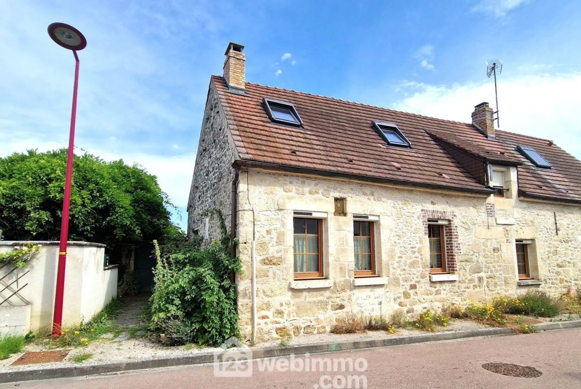 Charmante maison en pierre de 140 m² à Veslud, prête à emménager 