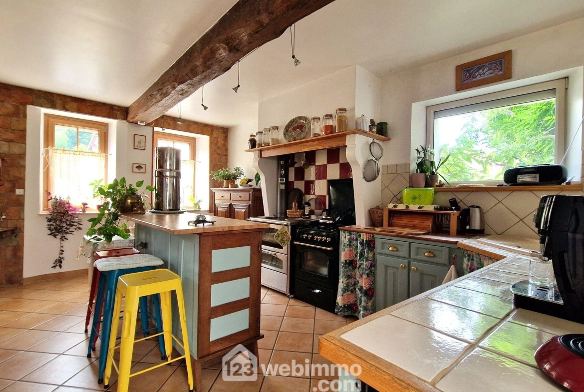 Charmante maison en pierre de 140 m² à Veslud, prête à emménager 