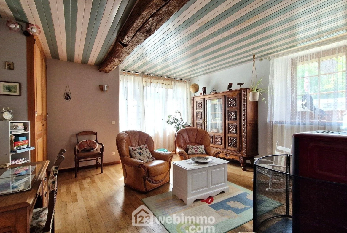 Charmante maison en pierre de 140 m² à Veslud, prête à emménager 