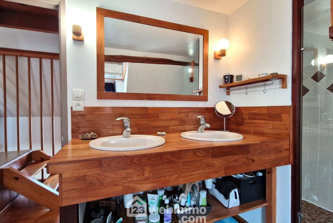 Charmante maison en pierre de 140 m² à Veslud, prête à emménager 