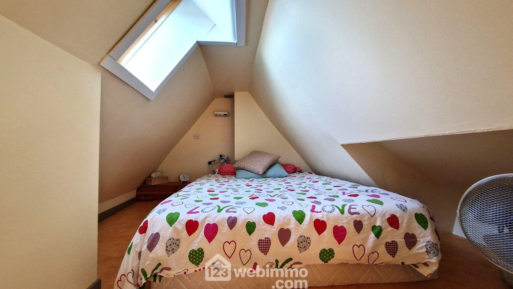 Charmante maison en pierre de 140 m² à Veslud, prête à emménager 