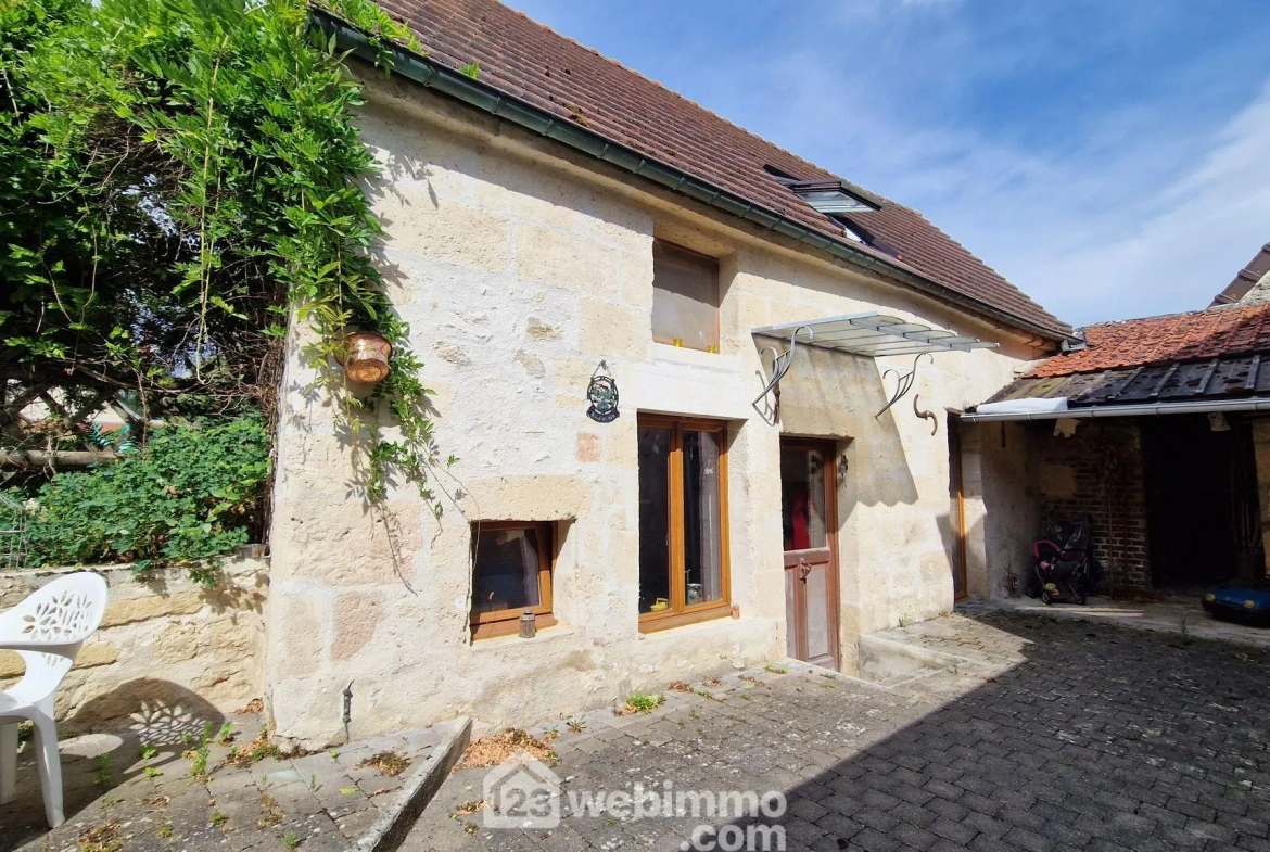 Charmante maison en pierre de 140 m² à Veslud, prête à emménager 