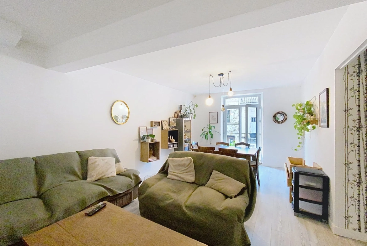 Maison de ville à vendre à Laguèpie - 100 m² avec terrasse et 3 chambres 