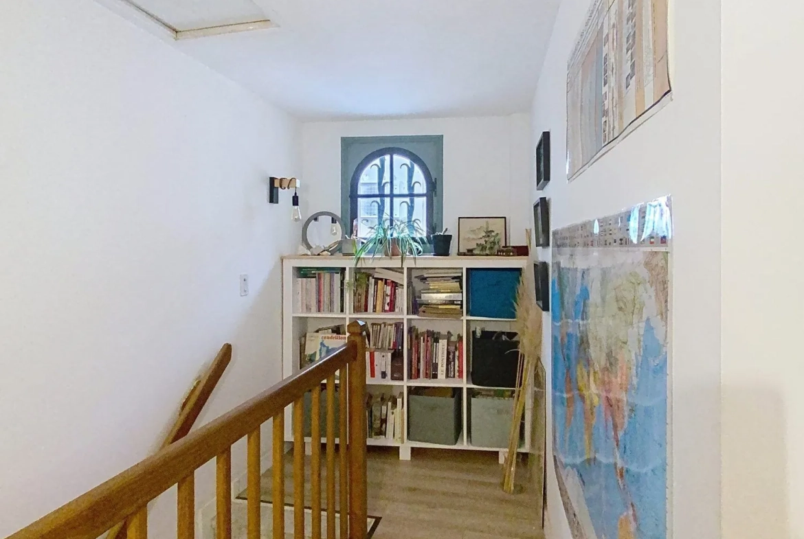 Maison de ville à vendre à Laguèpie - 100 m² avec terrasse et 3 chambres 