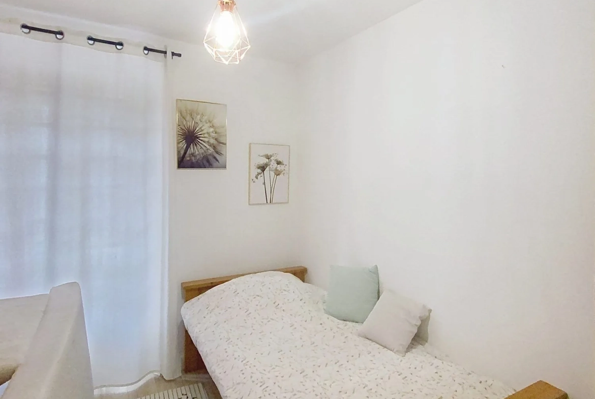 Maison de ville à vendre à Laguèpie - 100 m² avec terrasse et 3 chambres 