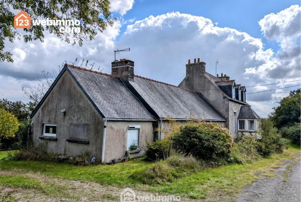 Ensemble de 2 maisons à Guerlesquin – Grand potentiel immobilier 