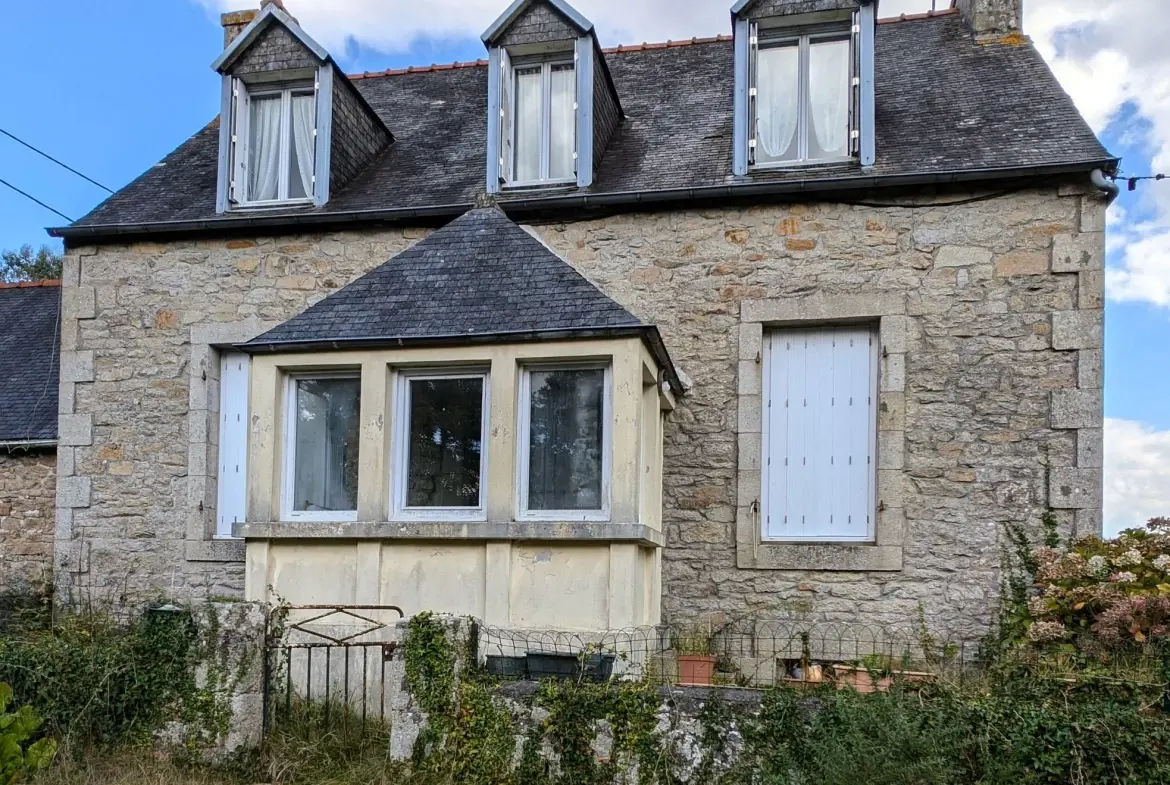 Ensemble de 2 maisons à Guerlesquin – Grand potentiel immobilier 