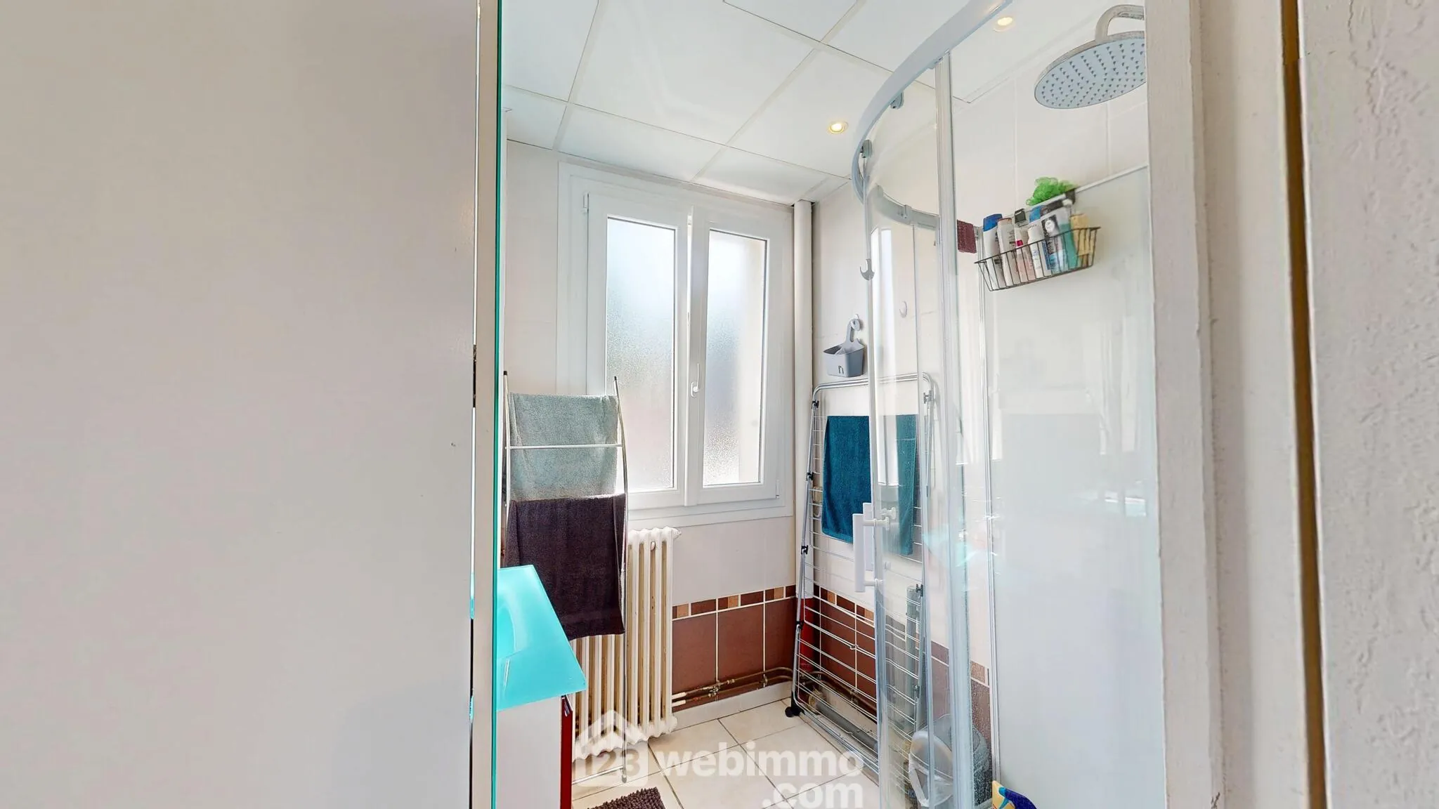 Appartement 4 pièces à vendre à Compiègne dans résidence calme avec parking 