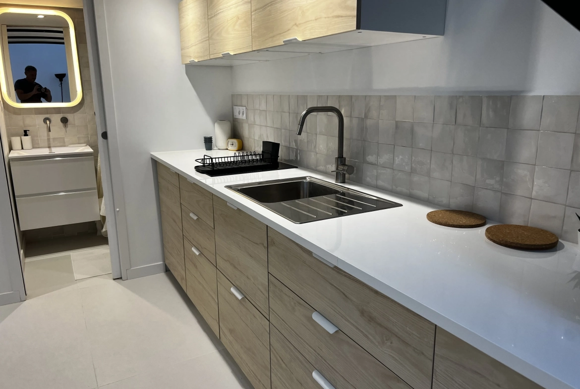 Charmant loft de 30 m² en rez-de-chaussée dans le 6e arrondissement de Marseille 