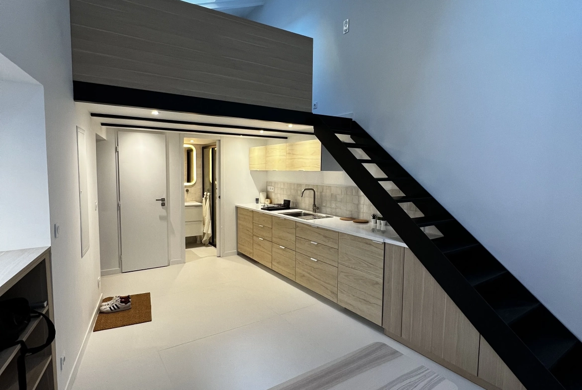 Charmant loft de 30 m² en rez-de-chaussée dans le 6e arrondissement de Marseille 
