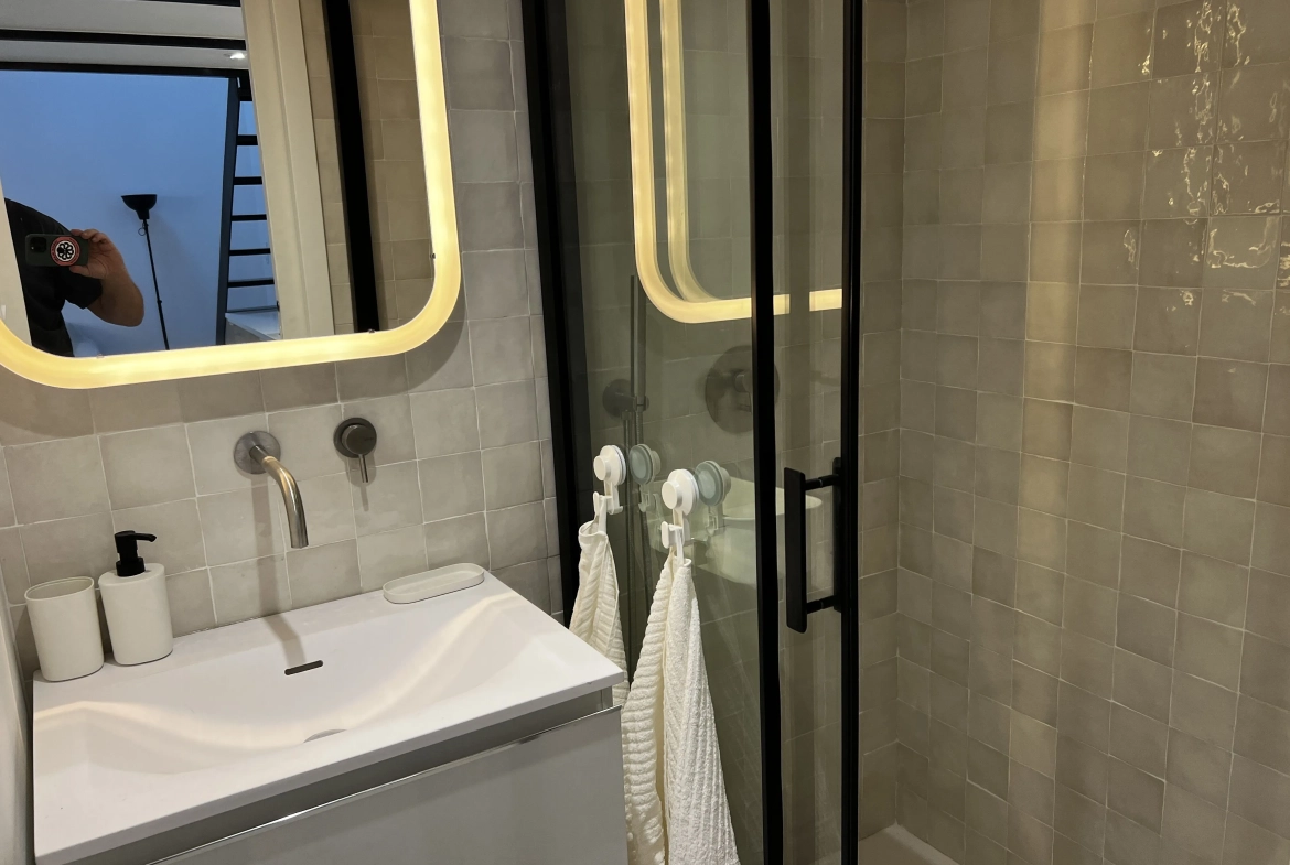 Charmant loft de 30 m² en rez-de-chaussée dans le 6e arrondissement de Marseille 