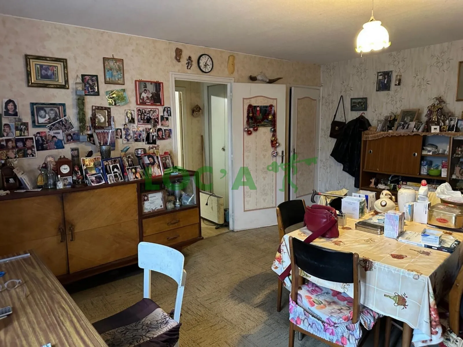 Maison mitoyenne de 75 m² à Genlis à rénover avec jardin 