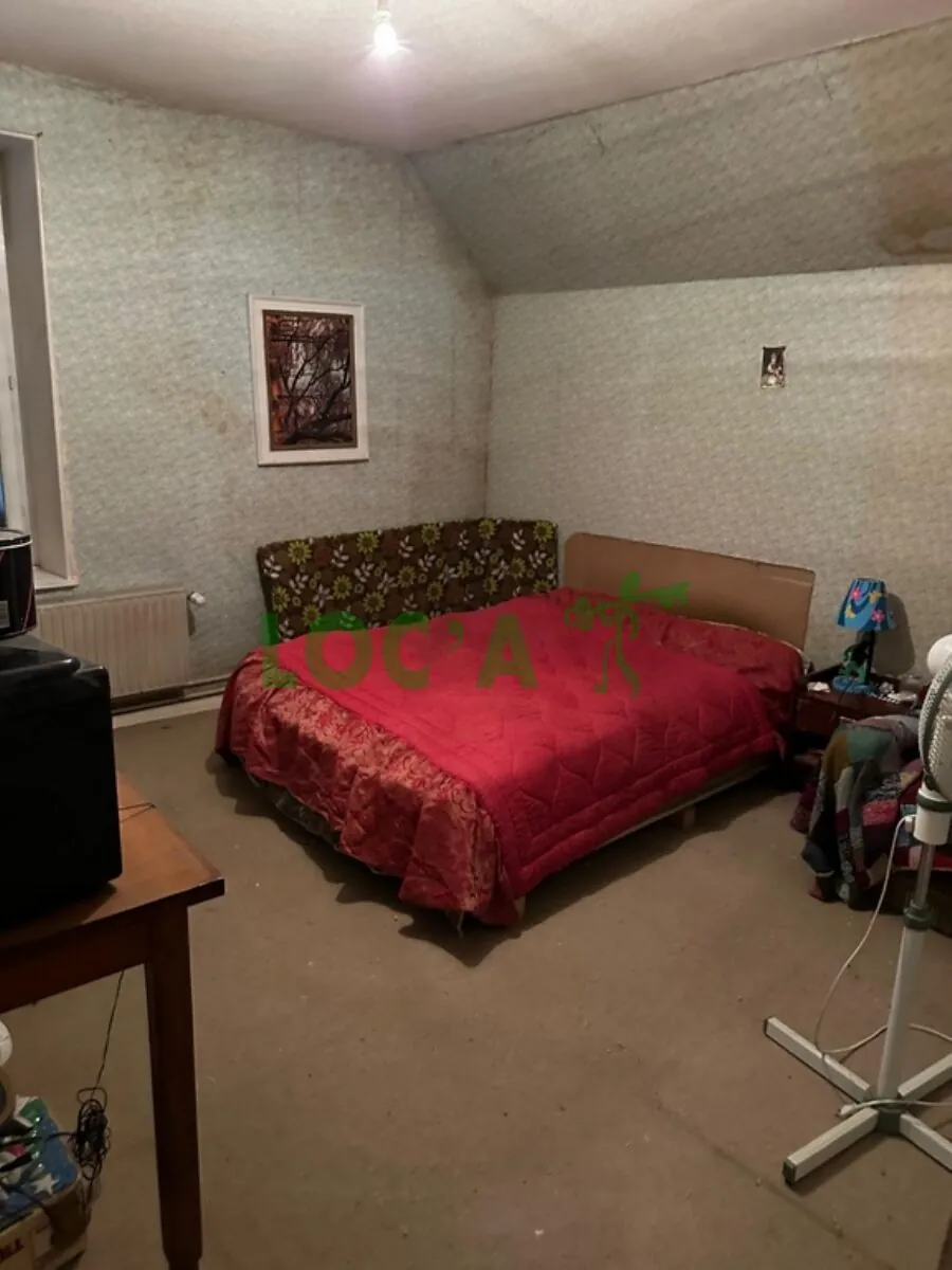 Maison mitoyenne de 75 m² à Genlis à rénover avec jardin 