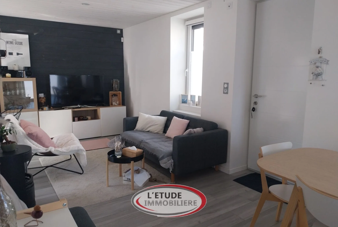 Belle maison rénovée à Sainte-Pazanne avec terrasse et stationnement privé 