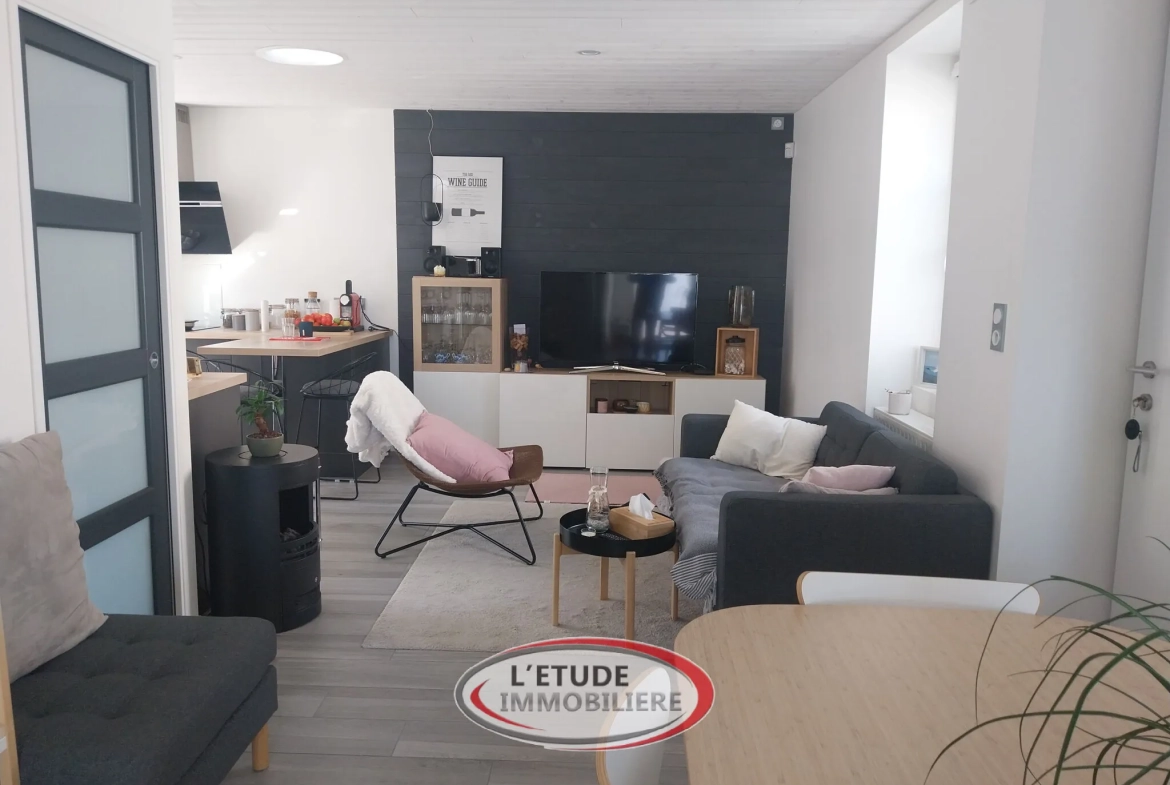 Belle maison rénovée à Sainte-Pazanne avec terrasse et stationnement privé 