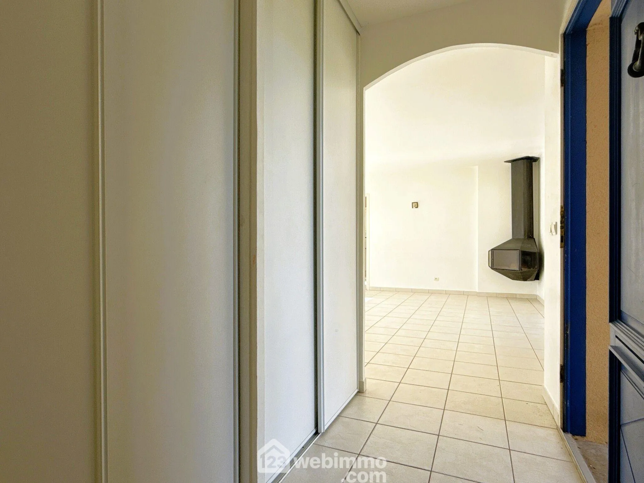 Maison de plain-pied à vendre à Quinçay - 115 m² avec 4 chambres 