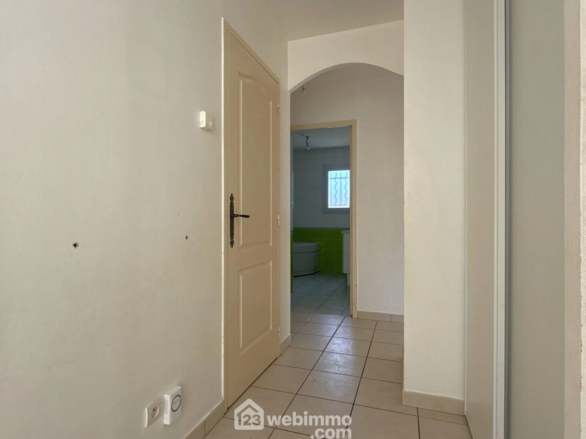 Maison de plain-pied à vendre à Quinçay - 115 m² avec 4 chambres 