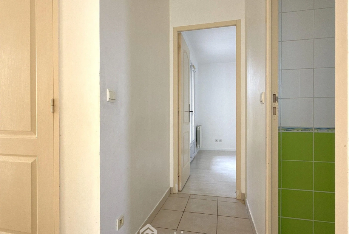 Maison de plain-pied à vendre à Quinçay - 115 m² avec 4 chambres 