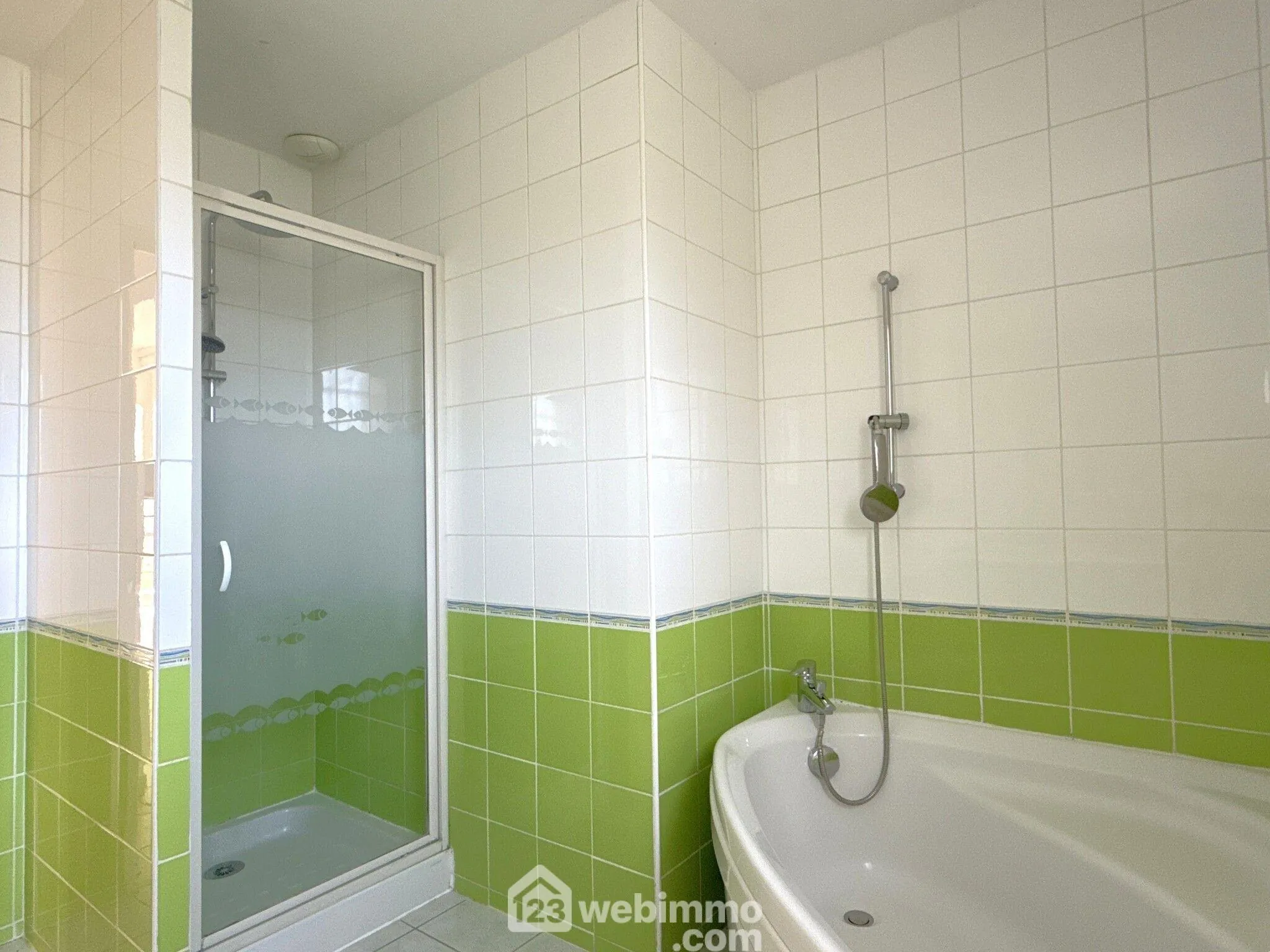 Maison de plain-pied à vendre à Quinçay - 115 m² avec 4 chambres 