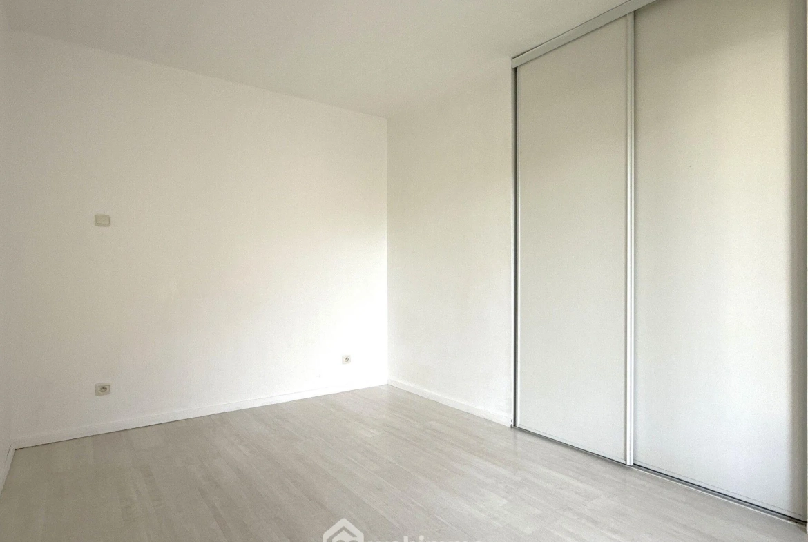 Maison de plain-pied à vendre à Quinçay - 115 m², 4 chambres, garage 